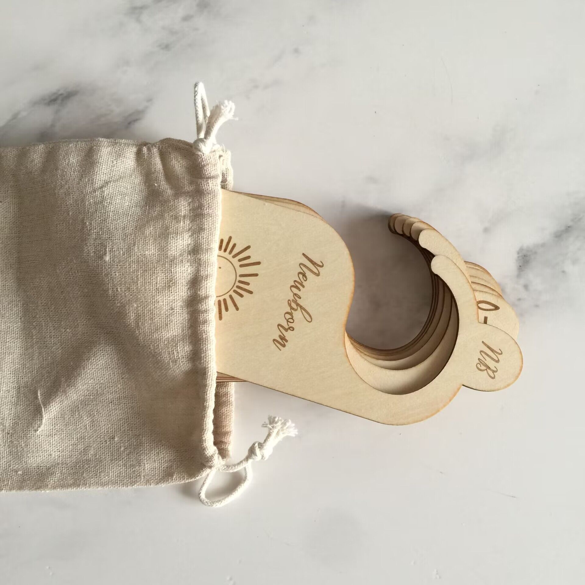 Деревянные разделители для дет – обзор и цена Baby Clothing Hanger Dividers